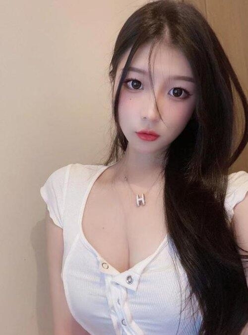 【深圳】小浪货随意玩弄很配合-风悦楼