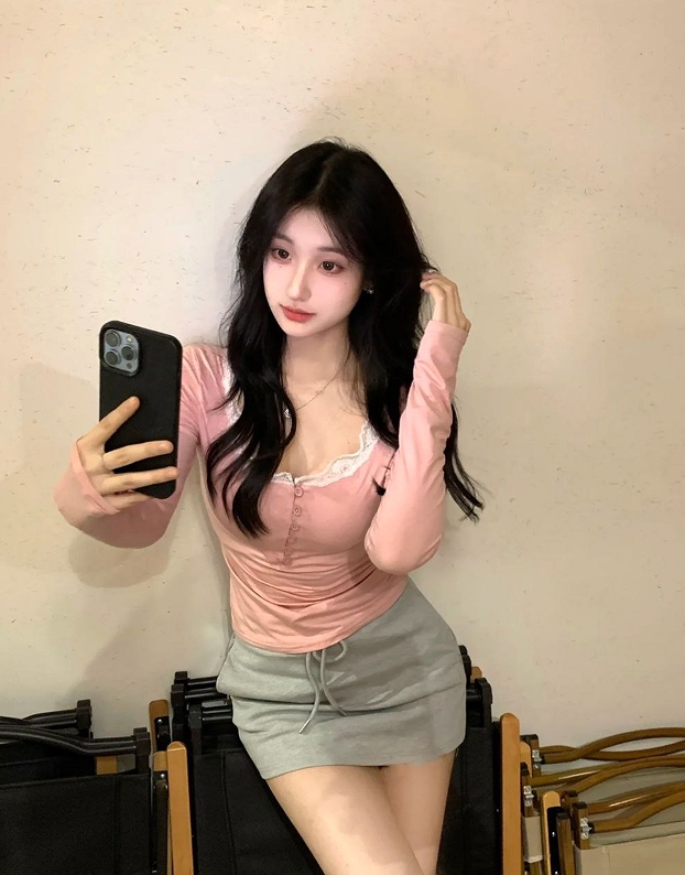 【烟台】刚到新茶小嫩妹年龄真小-风悦楼