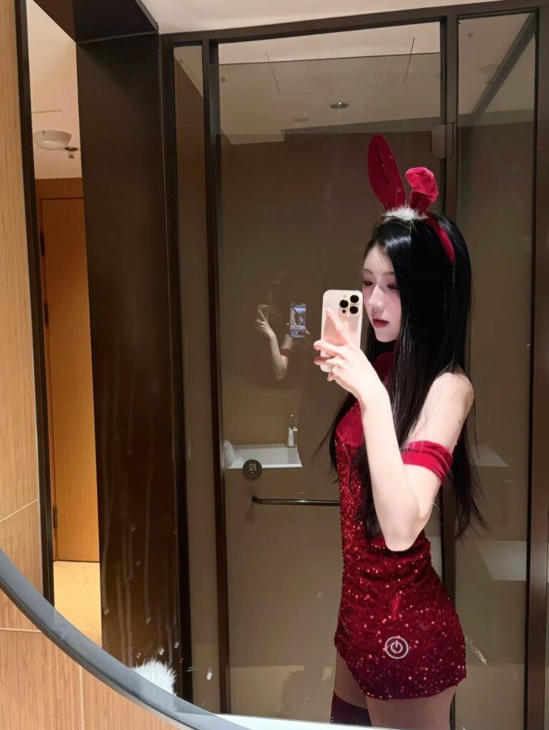 【昆山】兼职的嫩妹妹还是一枚粉鲍-风悦楼