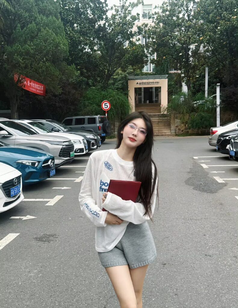 南宁市-甜美大学妹 毕业兼职 第1次约到吧-风悦楼