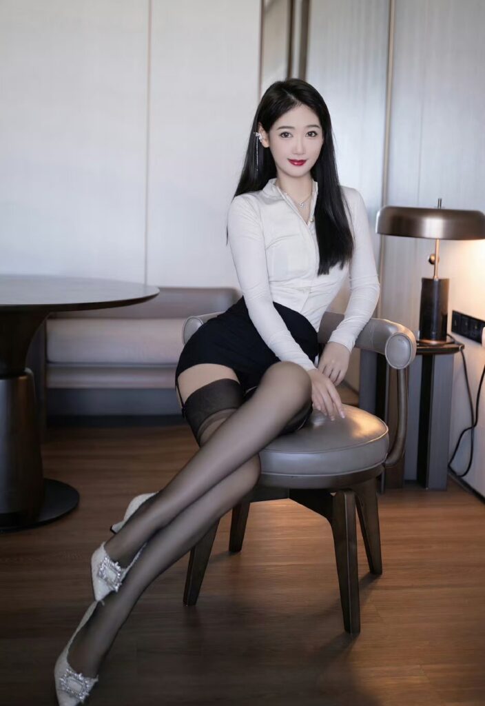 广州市-极品身材的女秘书，上班满足不了他的欲望-风悦楼