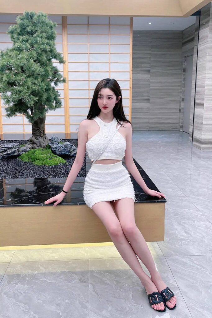 极品美女温柔懂事，肤白貌美如花似玉-风悦楼