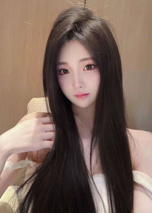 武汉清纯中的极品体验到了快乐-风悦楼