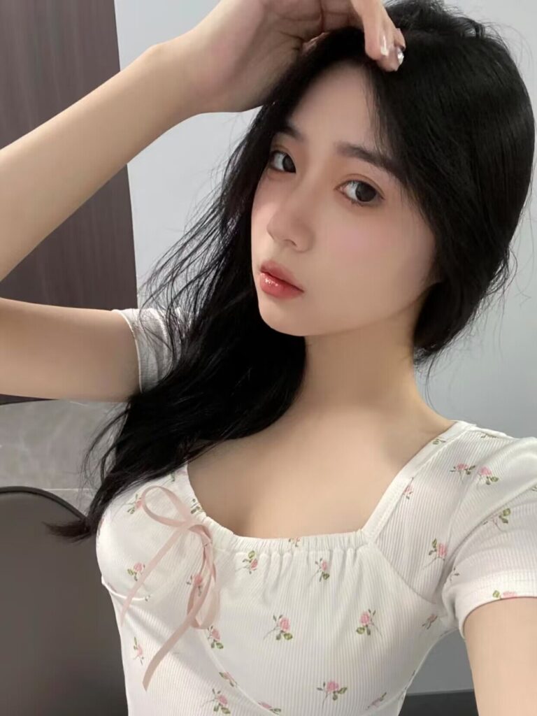 【南宁】小鲍鱼粉粉淫水都是甜的-风悦楼