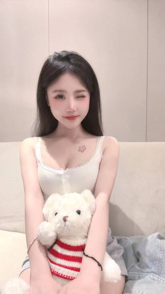 极品美女温柔懂事，肤白貌美如花似玉-风悦楼