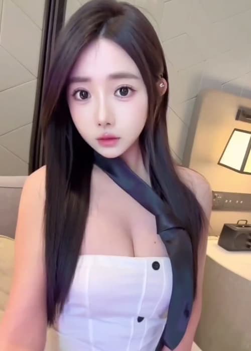 【胶州】清纯女神脸口活异常温柔-风悦楼