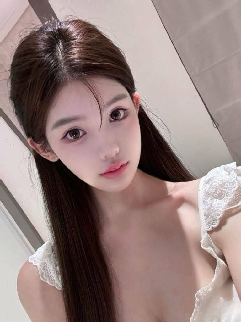 福州市-完美五官的少女 啥都会 就是有的费力-风悦楼