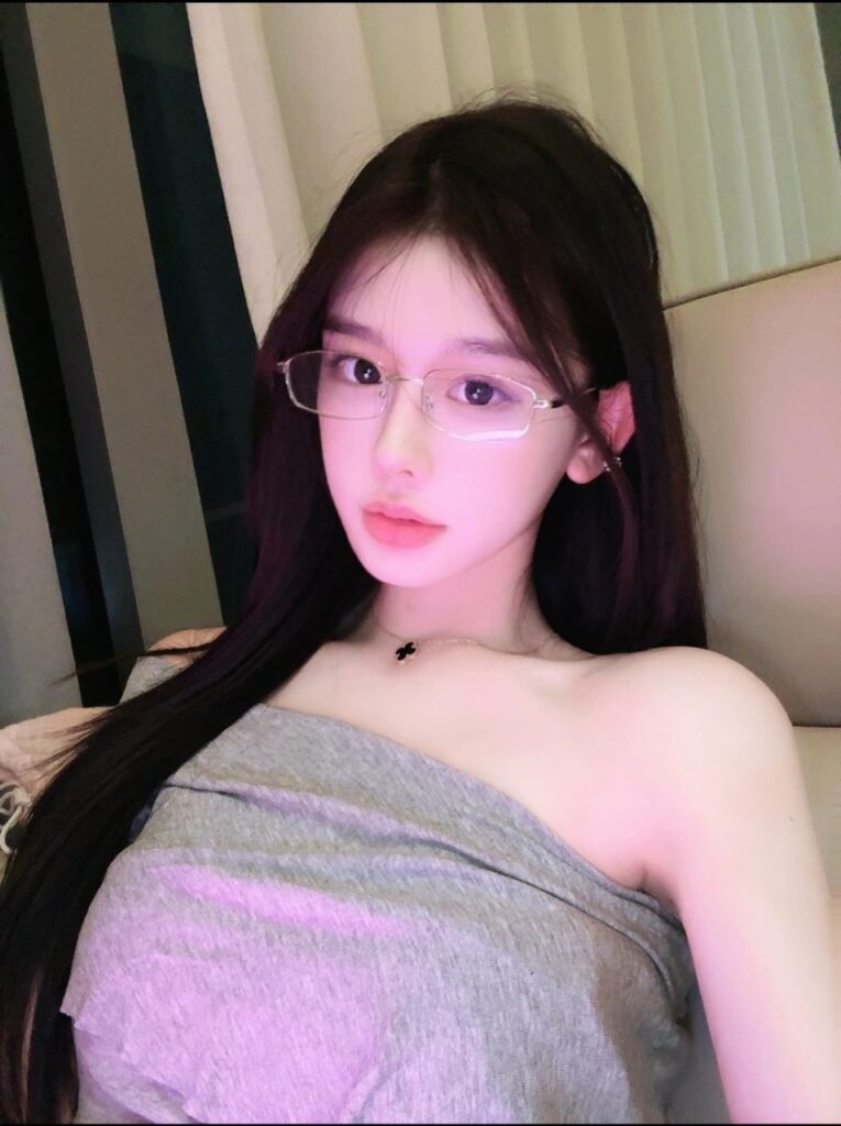 大连市甘井子区打桩白嫩妹子尤物-风悦楼