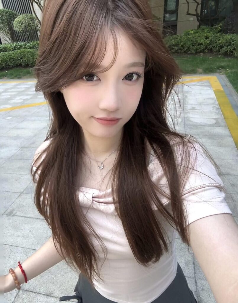 19CF652D050486B482352F4F93ED08E8