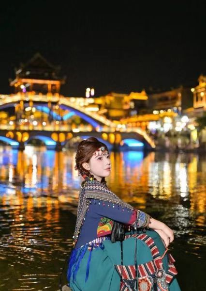 风骚御姐娇躯灵动十分诱人-风悦楼