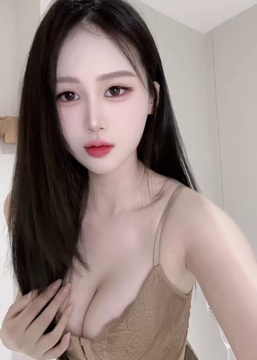 【芜湖】叫声淫荡表情很骚床上反差婊-风悦楼