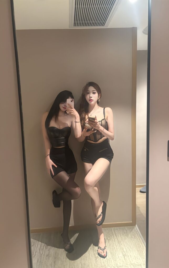 【兰州】骚骚姐妹花还能玩双飞服务-风悦楼