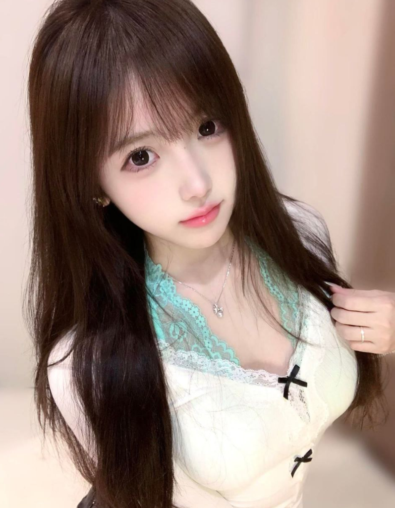 【南京】嫩妹粉鲍一线天太美了-风悦楼