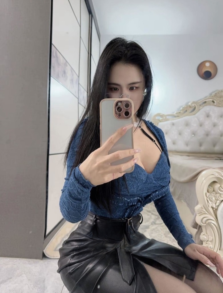 性感皮裙小骚妇-风悦楼