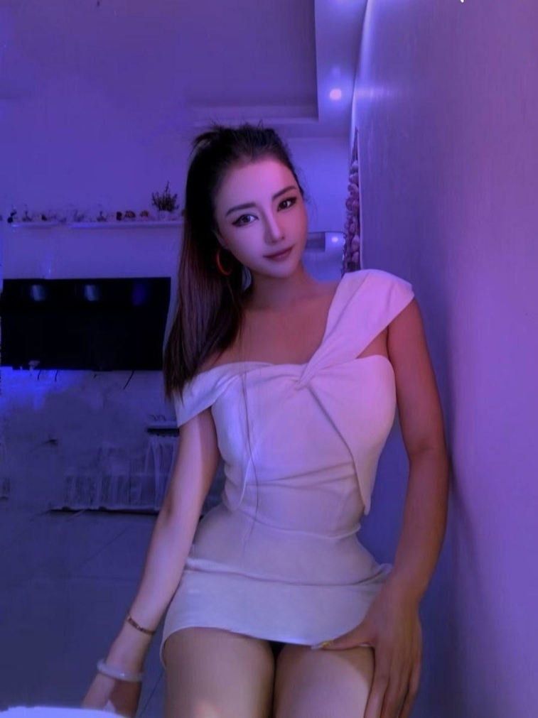 丰泽奶大穴紧白嫩御姐-风悦楼