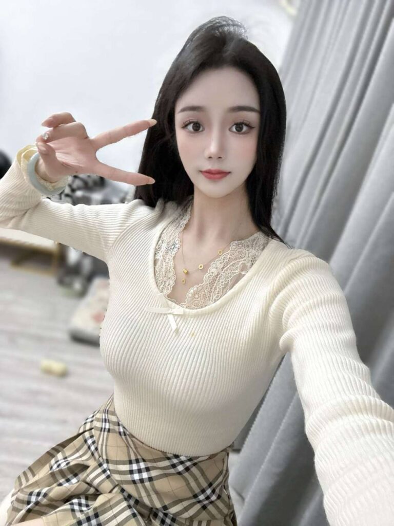 郑州市—苗条身材，穿衣服就是不一样-风悦楼