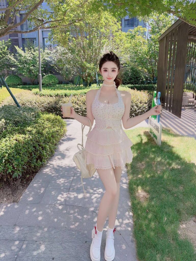 [济南市]高冷富家女子身材白嫩 床上躺着就行-风悦楼