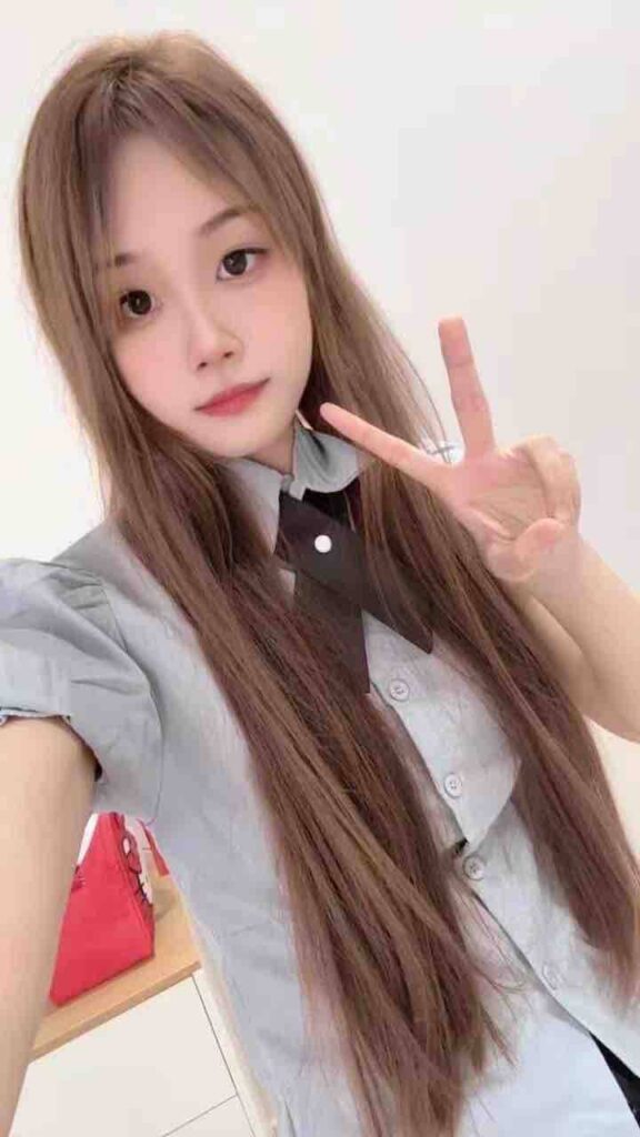 [南昌市]高冷的小学妹，嫩嫩的骚逼特别的紧-风悦楼