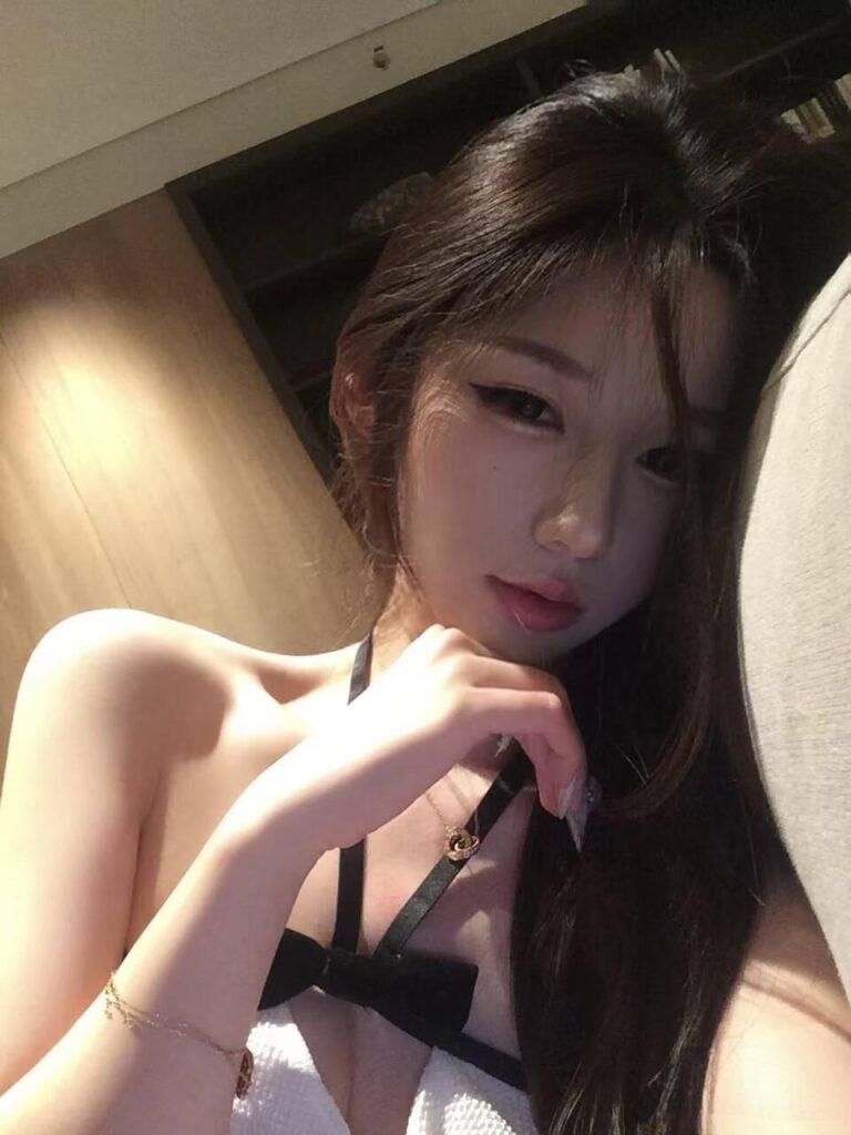 重庆小极品嫩妹刚入行不久-风悦楼