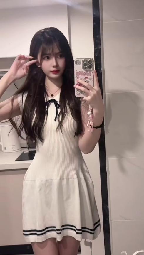 【兰州】刚下海漂亮妹妹越干越来劲-风悦楼