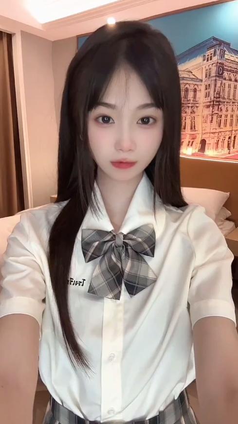 【潍坊】小嫩妹粉鲍都没开发真紧-风悦楼