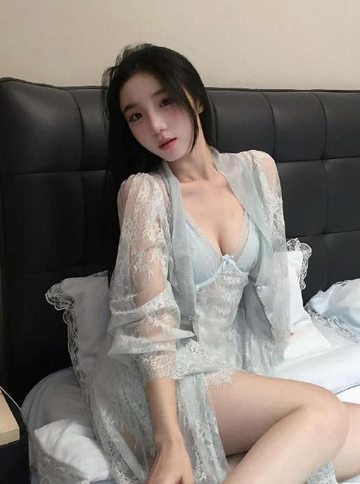 【台州】骚妹逼很肥小穴越插越舒服-风悦楼