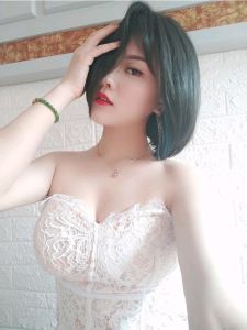 短发韵味风骚女郎-风悦楼