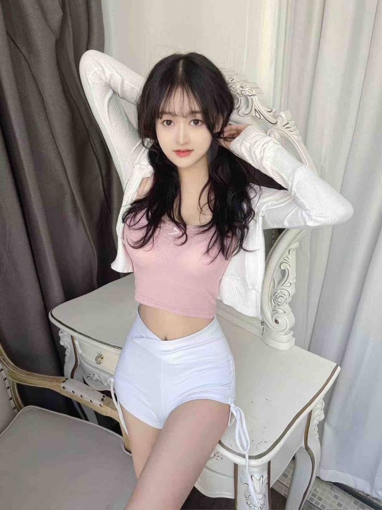 烟台市-白嫩瘦小的小少妇  插的太深，到顶了-风悦楼