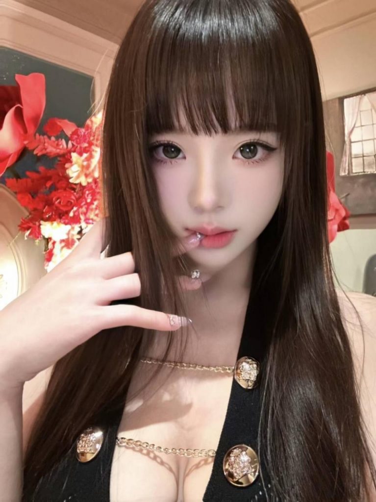 浦东性感大眯眯调情骚逼妹子-风悦楼