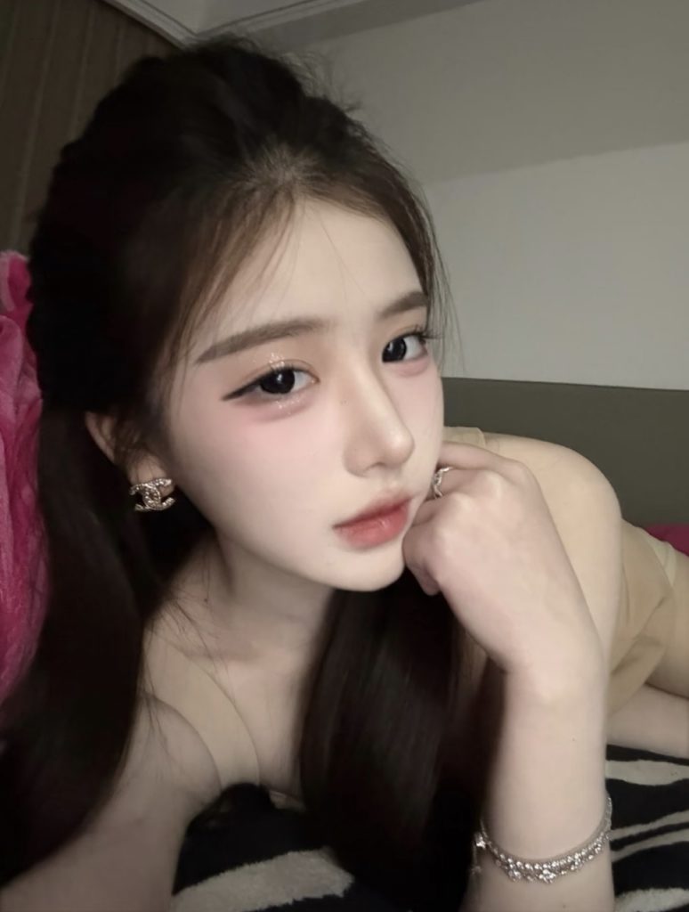 张家口市桥东区漂亮小女人各种姿势玩-风悦楼