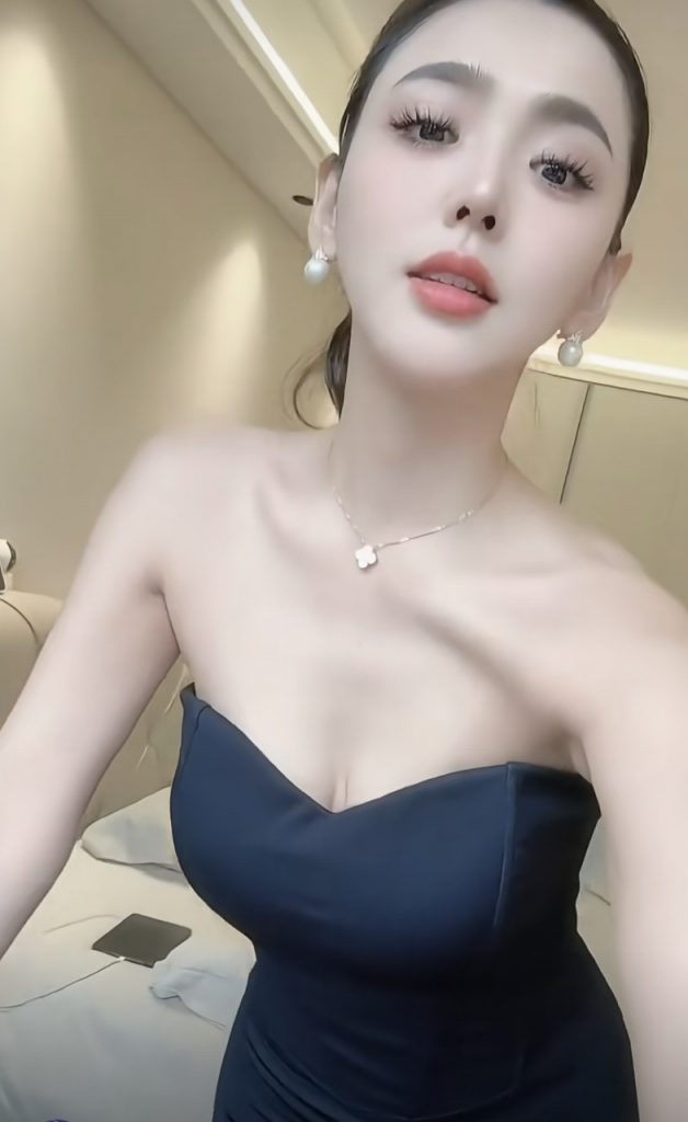 青岛市黄岛区高颜值好身材御姐玩的爽-风悦楼