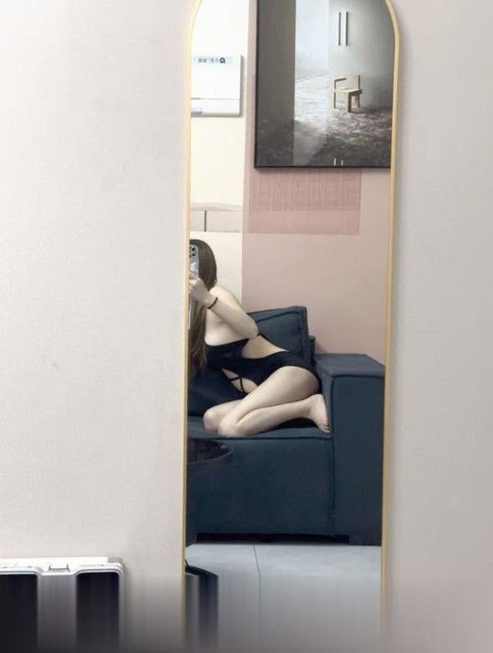 上海长宁中山公园糖糖白嫩乖巧小妹妹-风悦楼