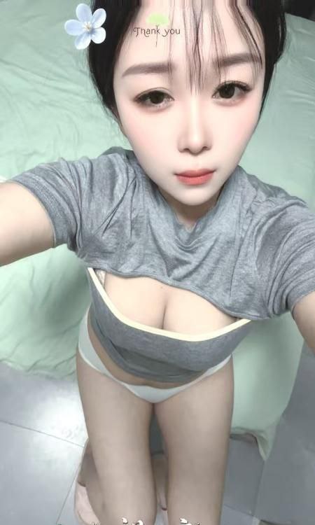 大奶小姐姐会吸会舔会夹会摇-风悦楼