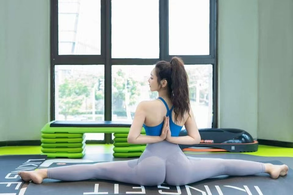 天津大胸妹冰火两重天相当不错-风悦楼