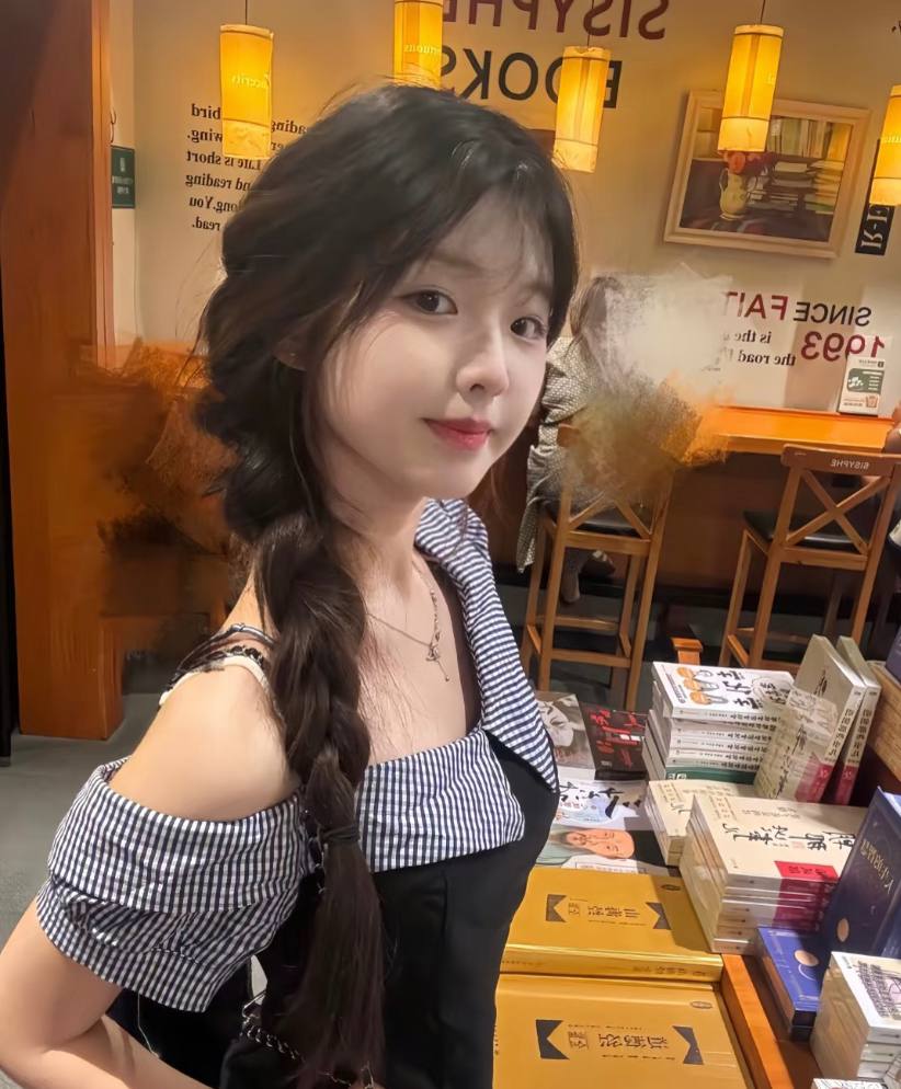 04年娇小一线天萝莉薇薇-风悦楼