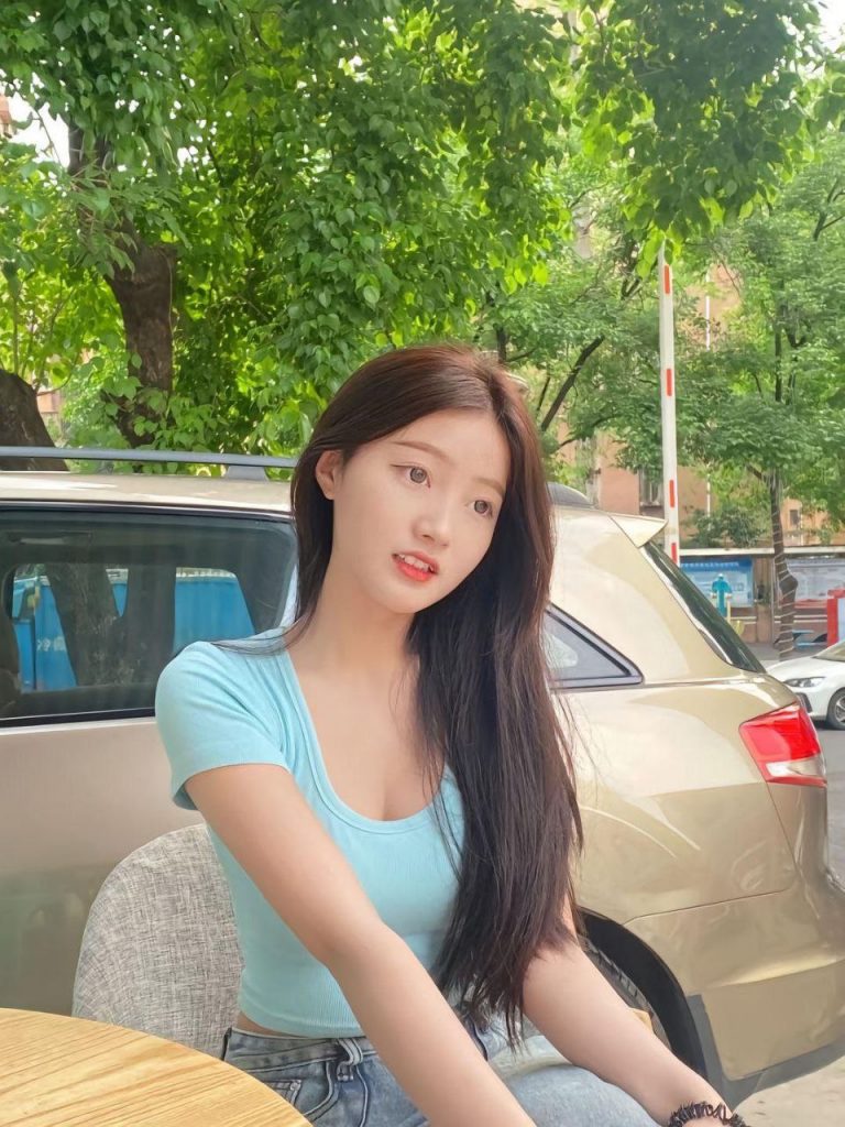 武汉三点粉一线天萌妹-风悦楼